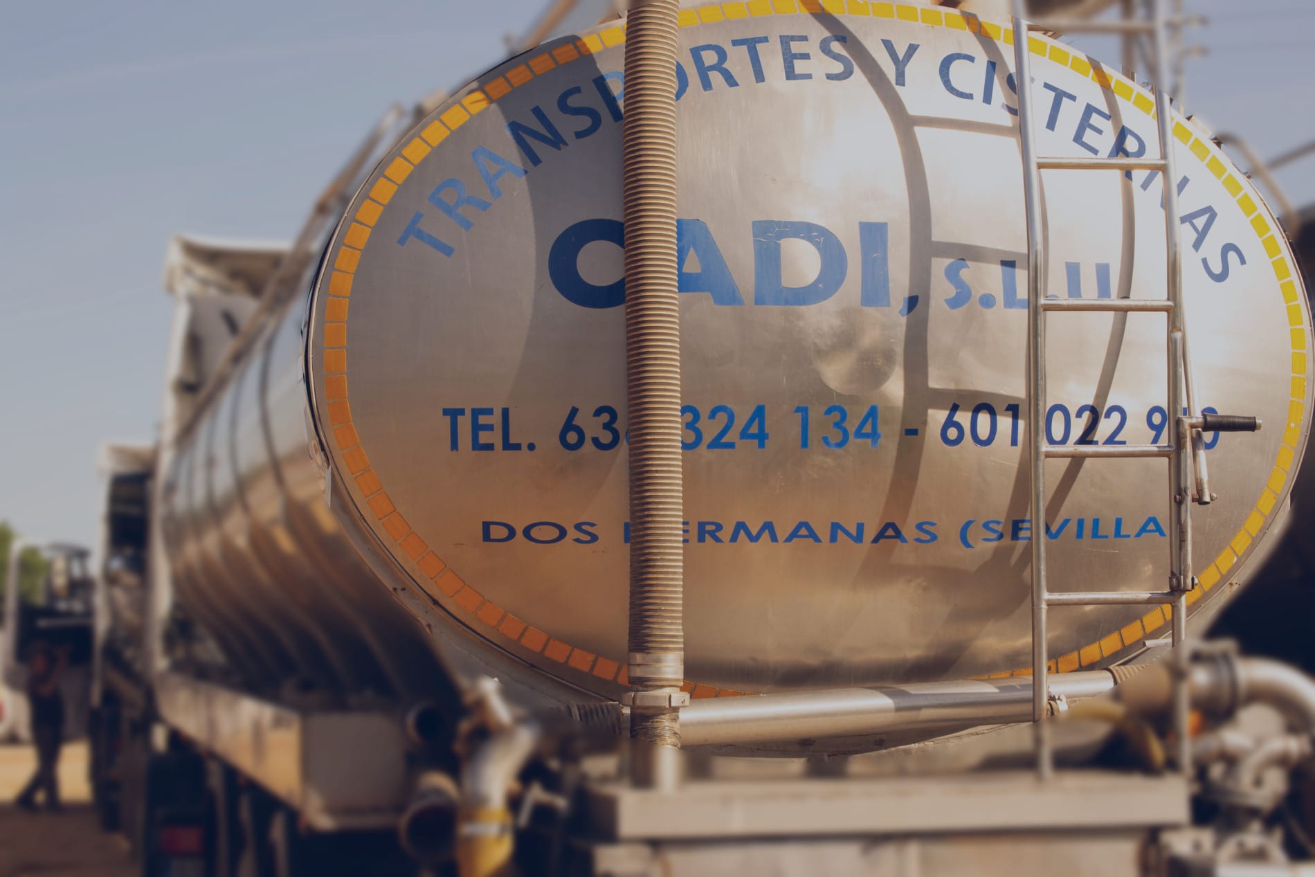 Transportes Cadi <br> transporte de aceitunas a granel